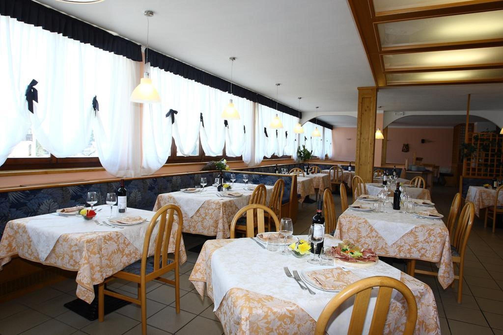 Hotel & Residence Montana Fai della Paganella Kültér fotó