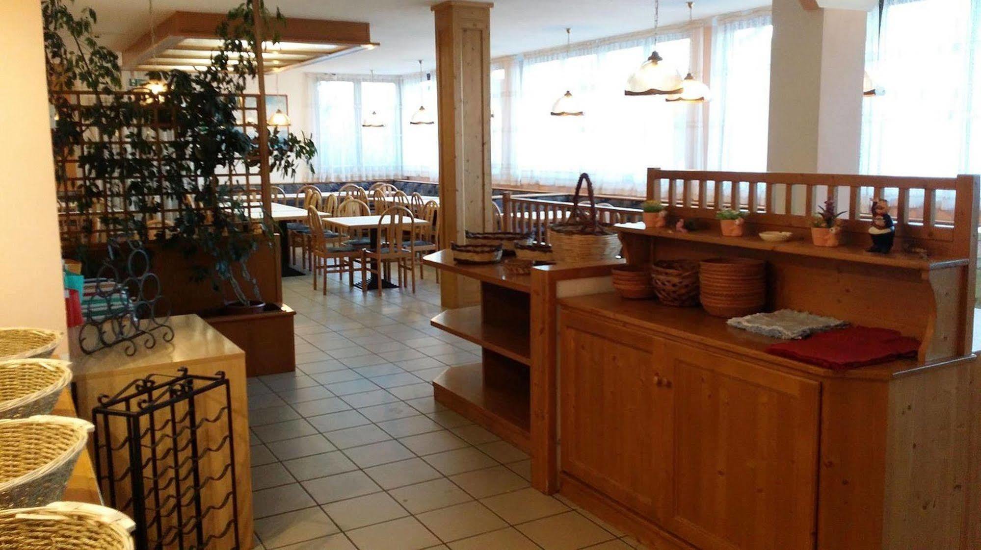 Hotel & Residence Montana Fai della Paganella Kültér fotó